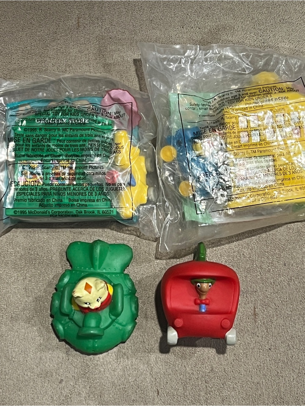 McDonald’s Richard Scarry lot of 4 cars 2 buildings Worm apple Banana Busy town